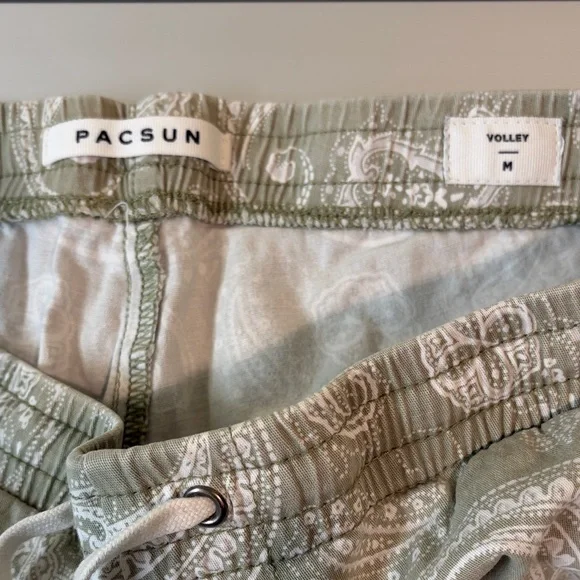 Paisley Print Drawstring Shorts - Light Olive white M - Picture 4 of 6